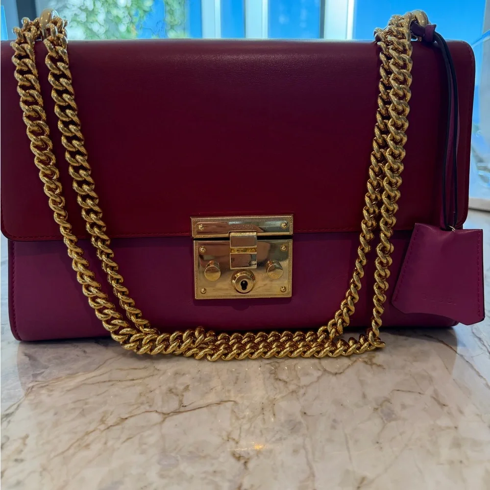 Gucci Padlock Leather Elegant Shoulder or Crossbody Bag